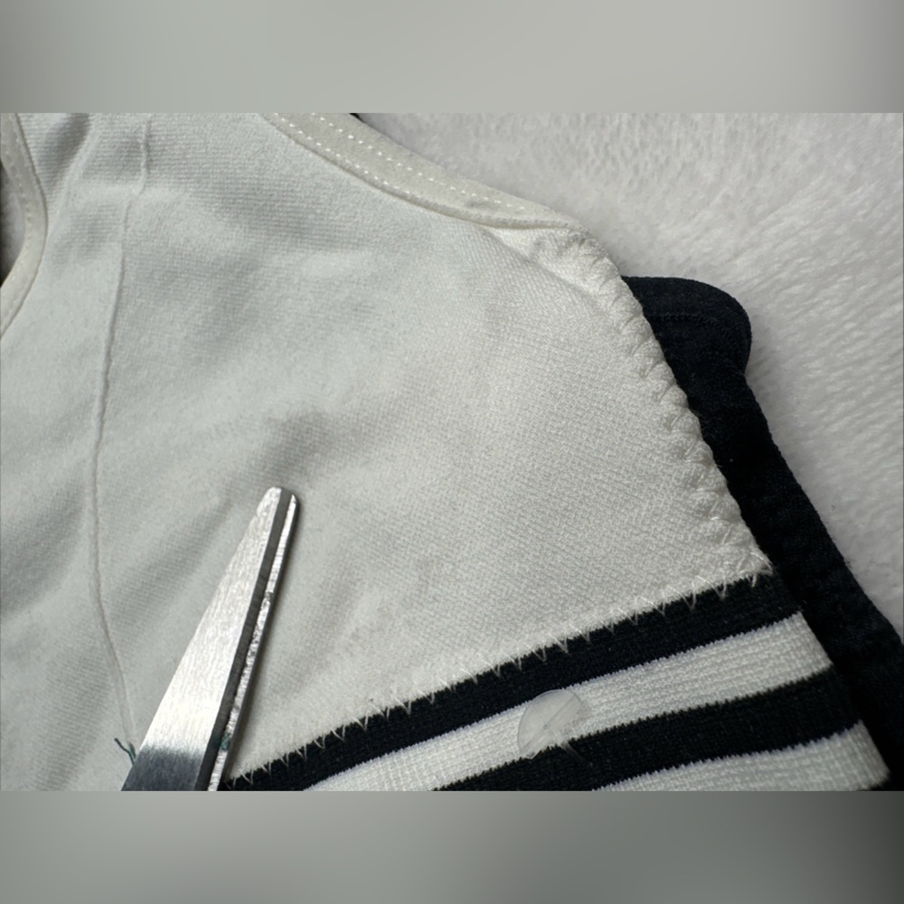 Cat & Jack Girls Sport bra seamless Pullover Black & white 2pk Size S - Picture 3 of 12